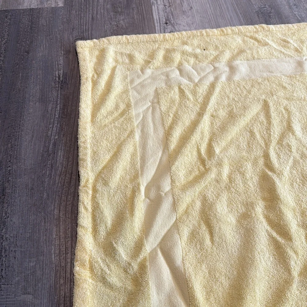 Triangl Yellow Beach Towel